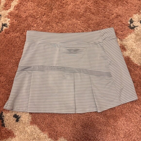 Nike Golf Womens Dri-Fit UV Victory Printed Gray/White Stripe Skort Ruffle Sz L - Picture 6 of 7